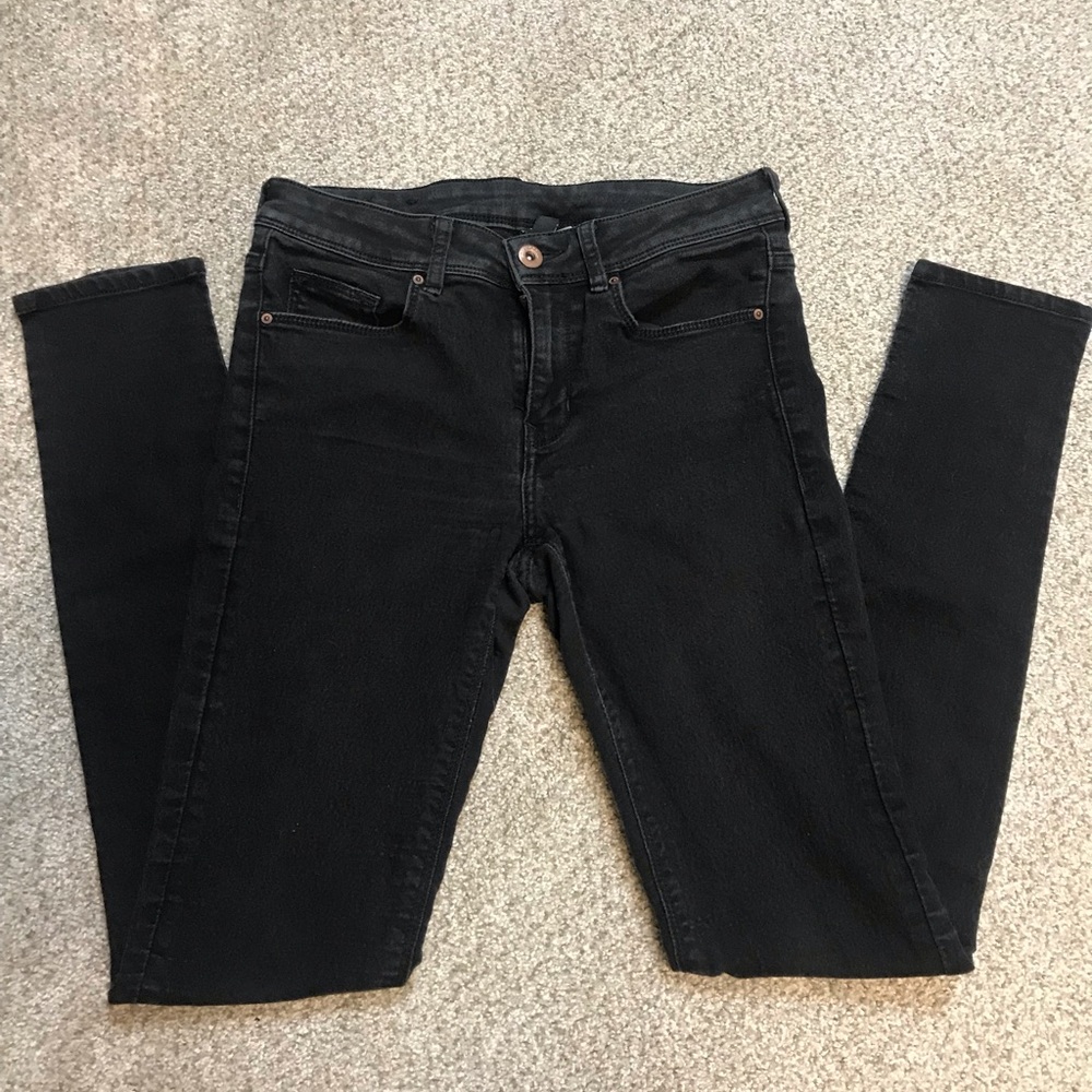 Mid-rise super skinny